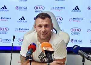 卡萨诺：阿莱格里的球队进一个球后就全线退守，他不会让球员变好