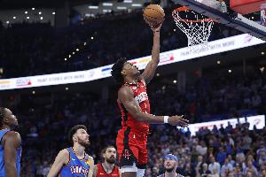 全能表现！阿门上半场7中3得9分6板6助 仅1失误