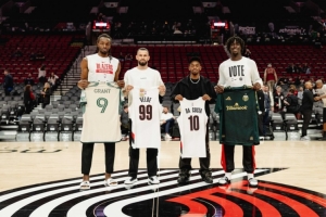 你来看完我 我就来看你！美职联波特兰伐木工球员现场助威开拓者