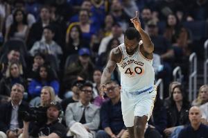 6犯罚下错过关键时刻！巴恩斯本场三分6中4砍下14分6篮板3助攻